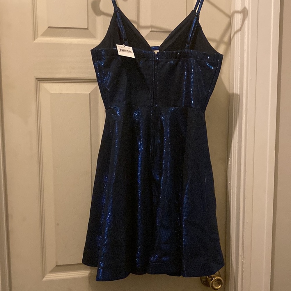 Brand new simmering blue dress size 7 - Picture 2 of 3
